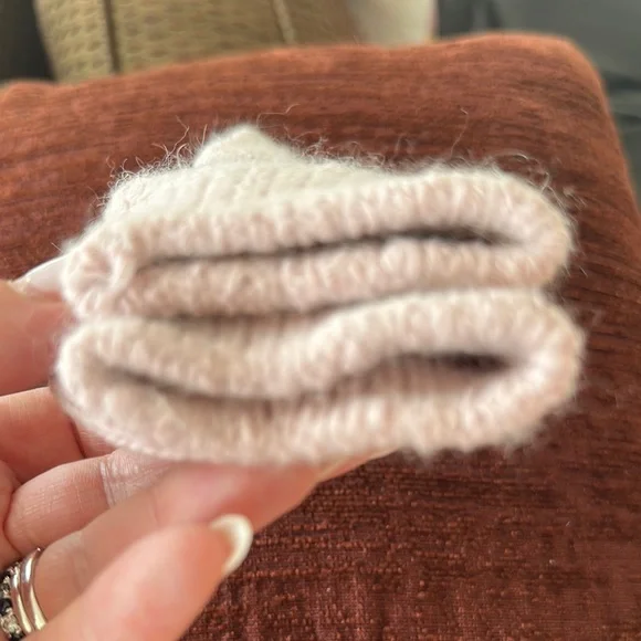 GAP Soft Light Pale Pink Plush Cozy Socks - Picture 6 of 6